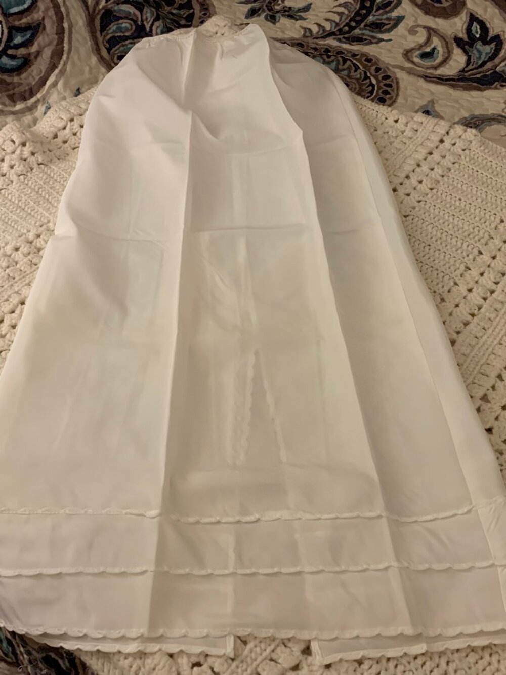 SNIP-IT White Floor-length Half Slip, Size Small (VTG 1970s)